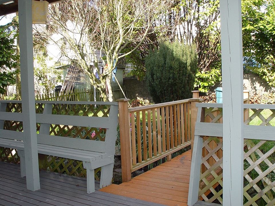 2nd image of 820 NE 81st St