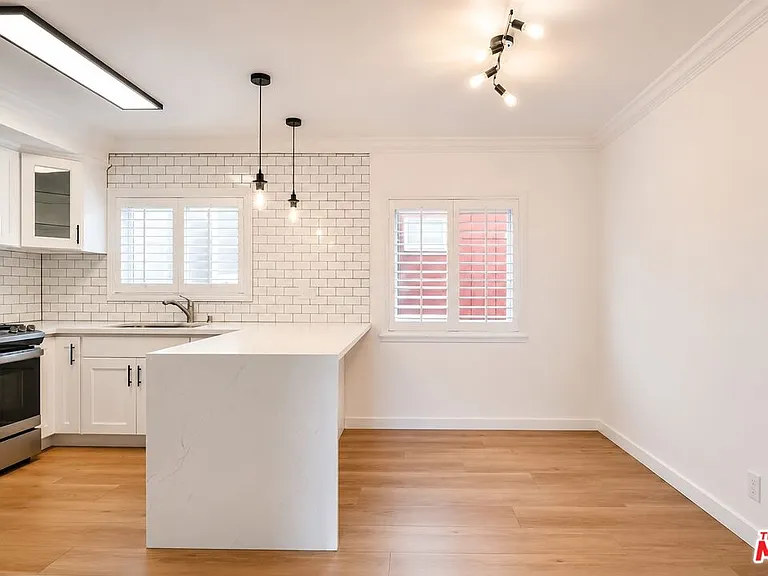 929 Idaho Ave #6 — Photo 7
