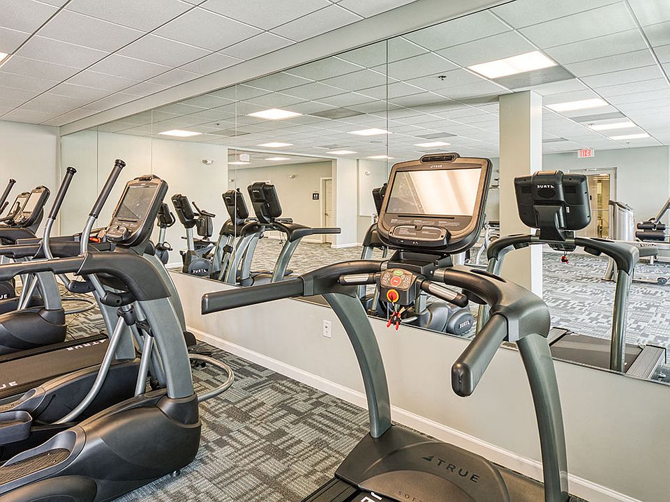 State-of-the-Art 24/7 Fitness Center