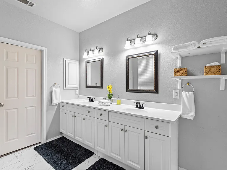 Briar Brook Ln — Photo 15