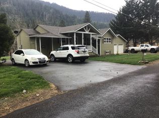 331 Fielder Ln, Grants Pass, OR 97526