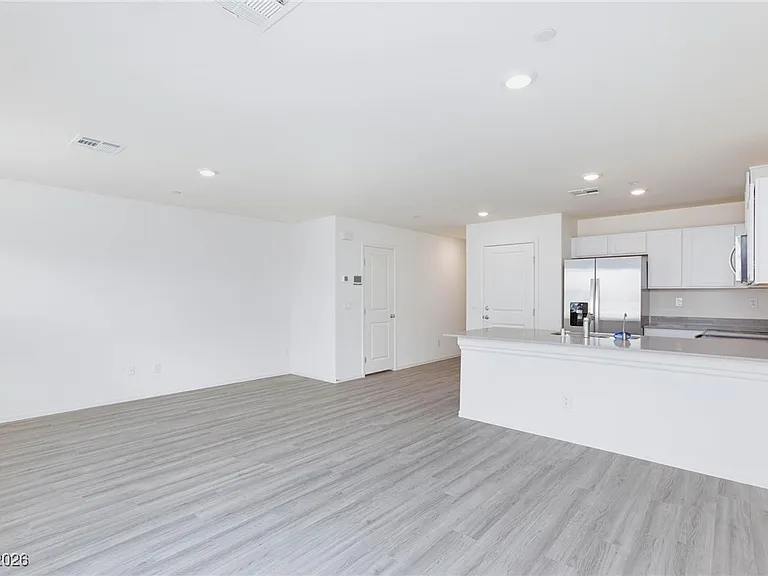 6085 Lily Garden St — Photo 11