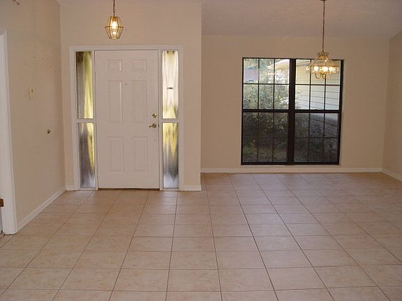 2nd image of 36 Westgate Ln