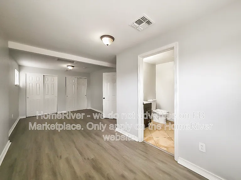 2221 E Beverly Ln — Photo 14