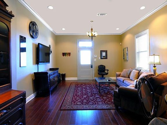 4th image of 7600 Burthe St #Guesthouse