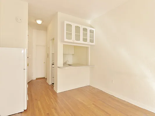 Rented by Cooper & Cooper Real Estate | media 28