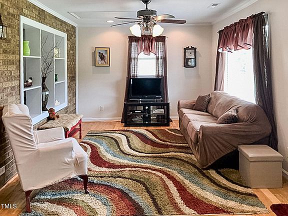 4th image of 302 Jamestown Rd #1502