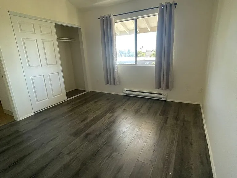 3300 Eureka Pl #5 — Photo 6