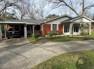 527 Gayfer Ave, Fairhope, AL 36532