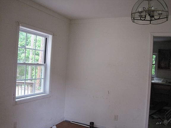 3rd image of 2719 Tarleton Ave