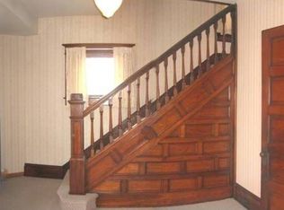 132 W 8th St, Dover, OH