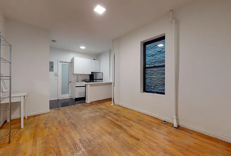 349 E 82nd St #2FE — Photo 5