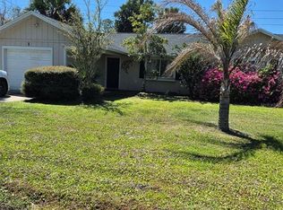 1 Wheatfield Dr, Palm Coast, FL 32164