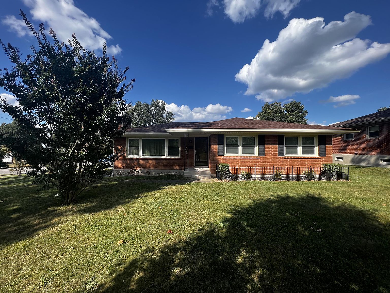 6001 Applegate Ln, Louisville, KY 40219 Zillow