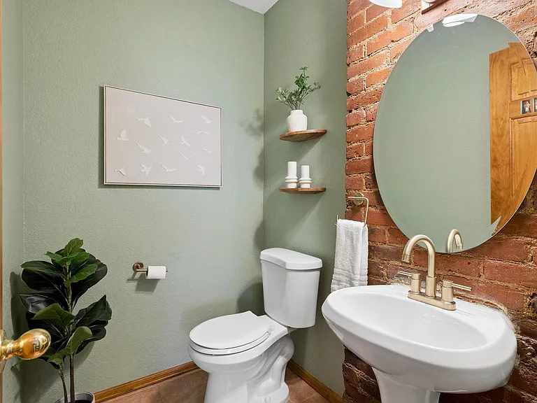 126 Galapago St — Photo 8