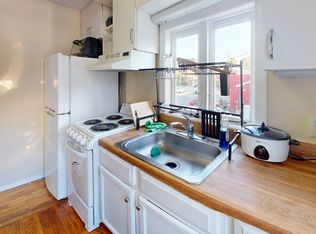 12 Lyman St #2R, Waltham, MA 02452