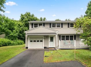 6 Caulfield Rd, Wayland, MA 01778
