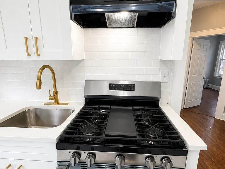 192 Mapes Ave #2 — Photo 3