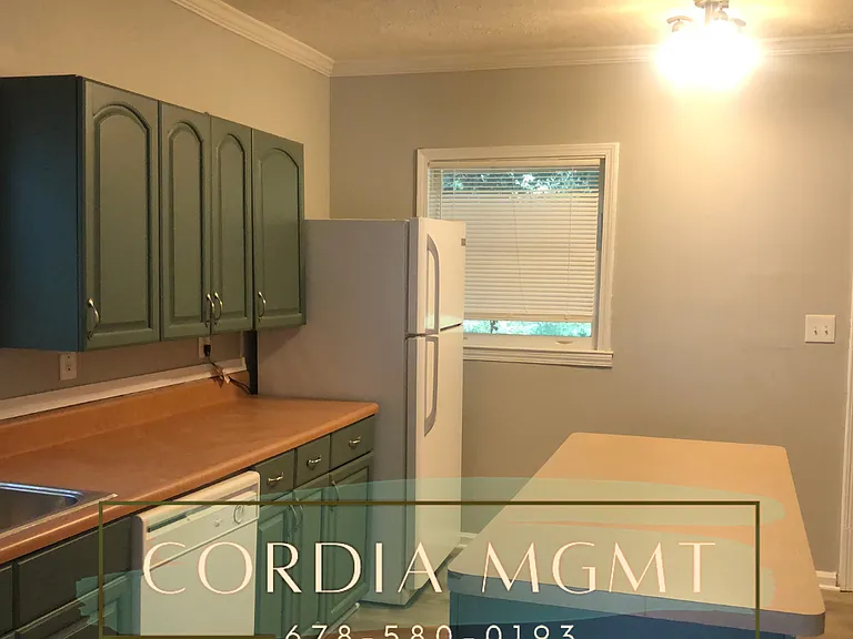 1742 Brewer Blvd SW — Photo 4