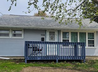 708 S Dement Ave, Dixon, IL 61021