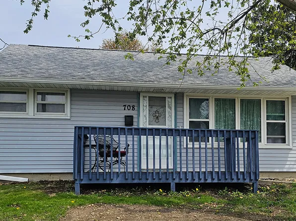 708 S Dement Ave, Dixon, IL 61021