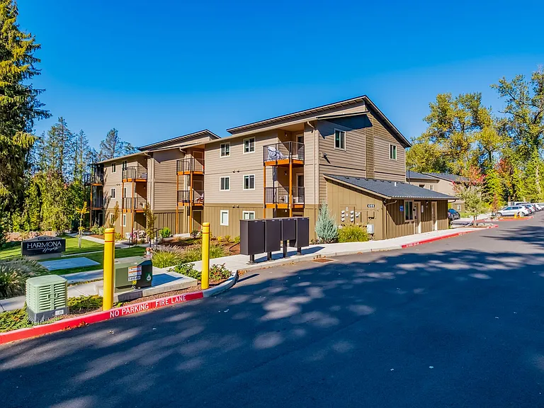 Harmona Heights Apartments — Photo 4