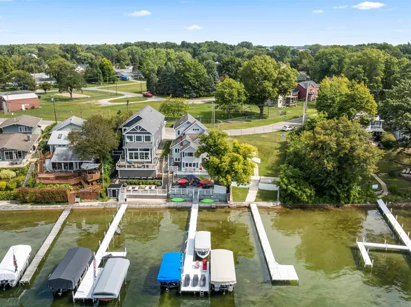 11247 N East Wawasee Dr, Syracuse, IN 46567