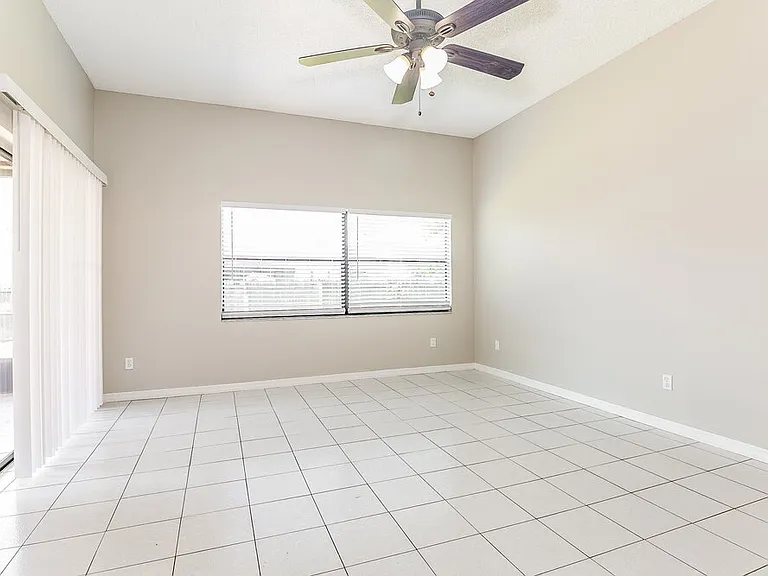 8728 Grandee Dr — Photo 7