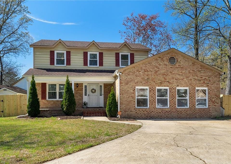 1st image of 1605 Douglas Ct