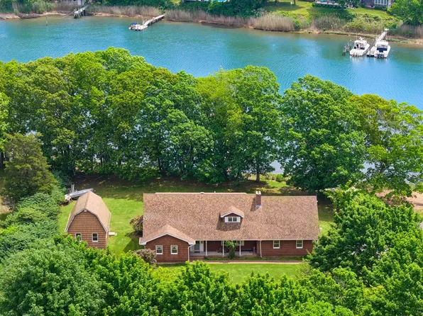https://photos.zillowstatic.com/fp/92b28994e7d8101bb17e173731c02025-p_e.webp
