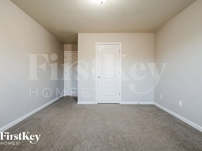 6732 Carriage Walk Ln — Photo 13