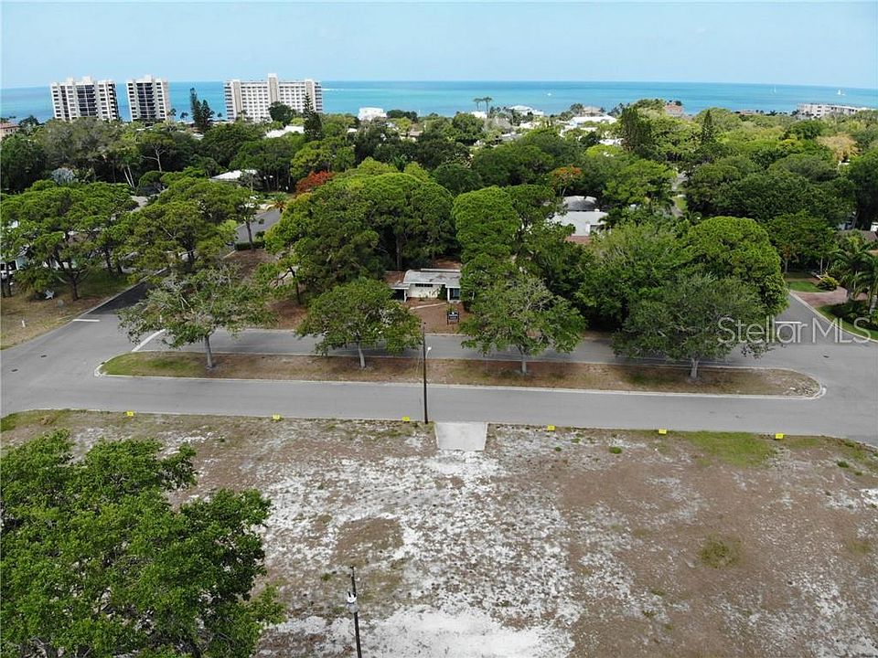 1st image of 235 Park Blvd S
