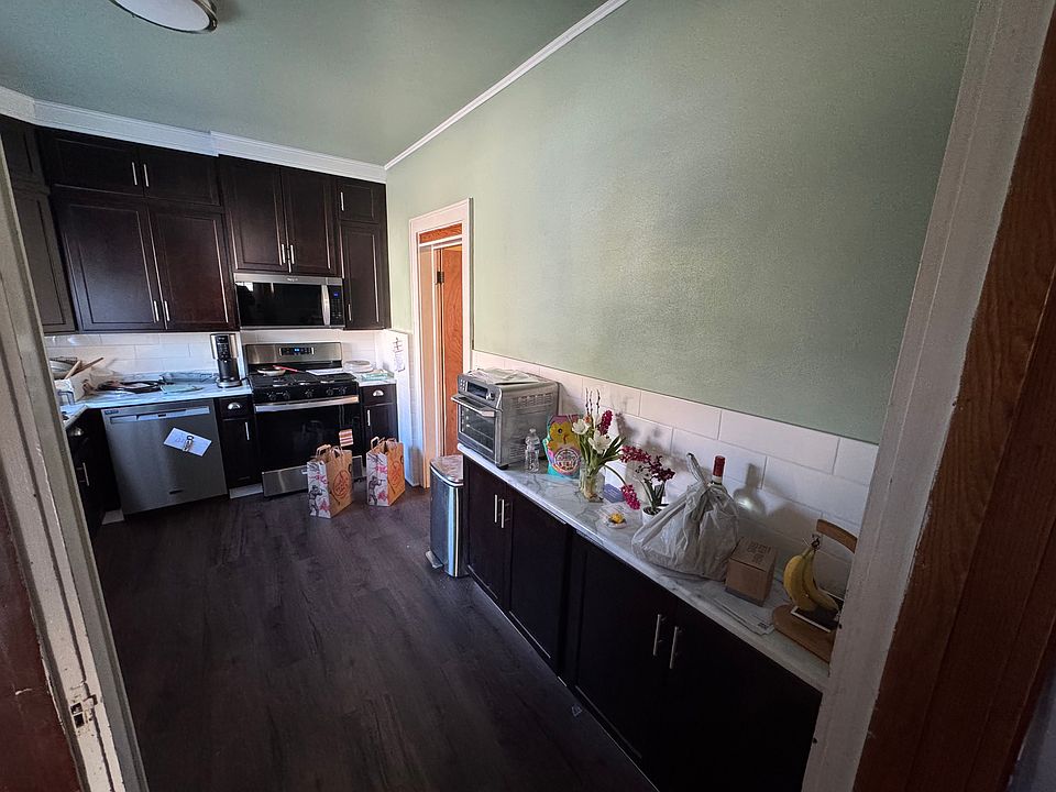 1st image of 809 Harrison St