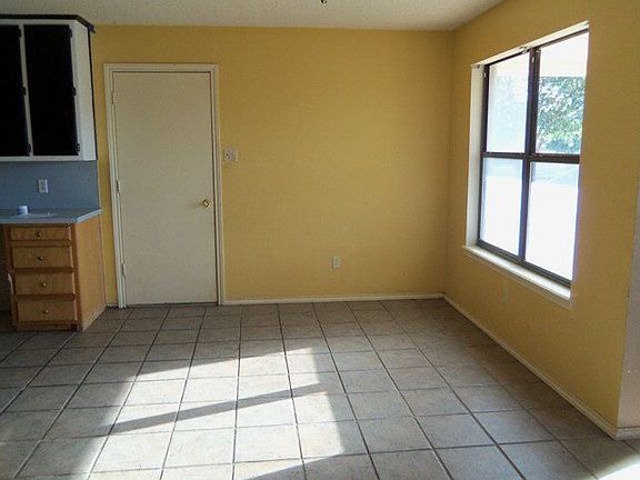 5th image of 9603 Belton Ave