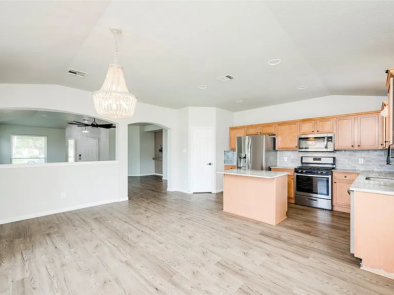 2401 Marshall Trl — Photo 11
