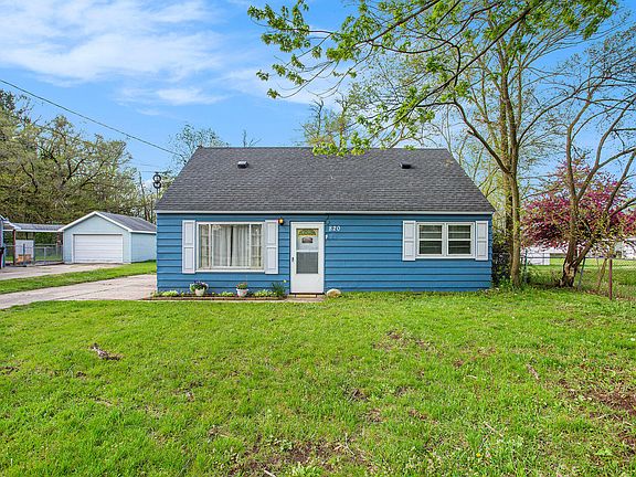 3rd image of 820 61st St SE