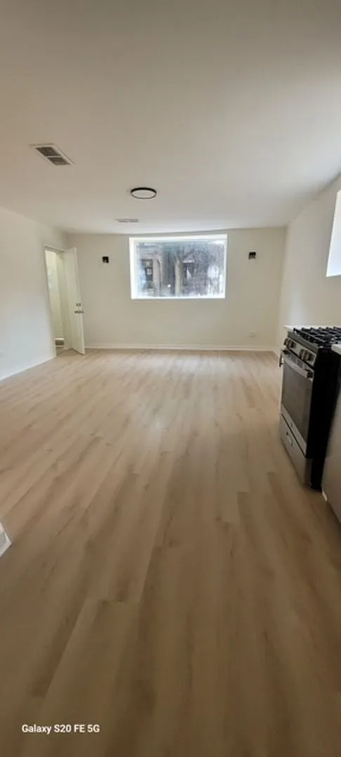 1 bed, 725 sqft, $2,150 — Photo 3