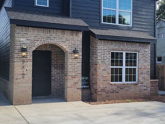 2nd image of 2414 25th St #2414