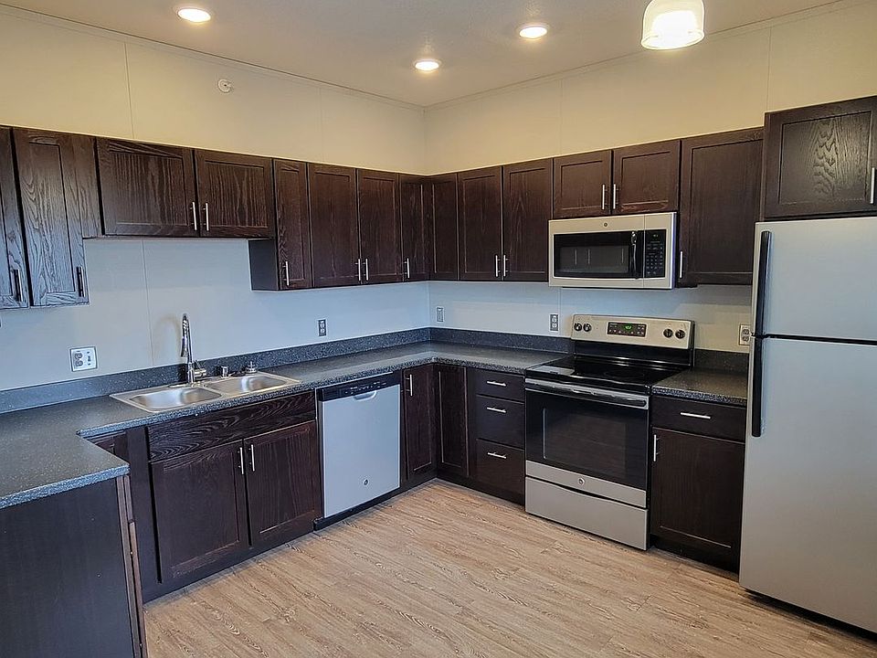1st image of 502 N Creek Dr APT 110