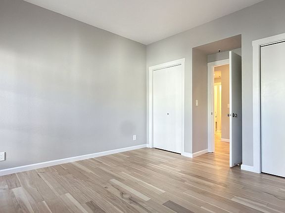 5th image of 97 E Saint James St APT 27
