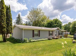 5211 Birch Island Dr, Barryton, MI 49305