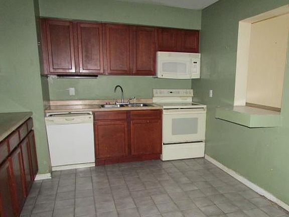 2nd image of 1532 3rd Ave