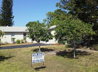 7335 Pineforest Cir, Lake Worth, FL 33467