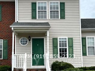 102 Promenade Ct, Fuquay Varina, NC 27526