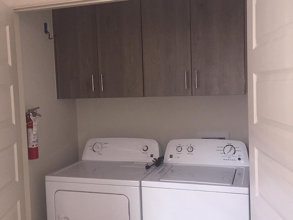 1207 Upas laundry