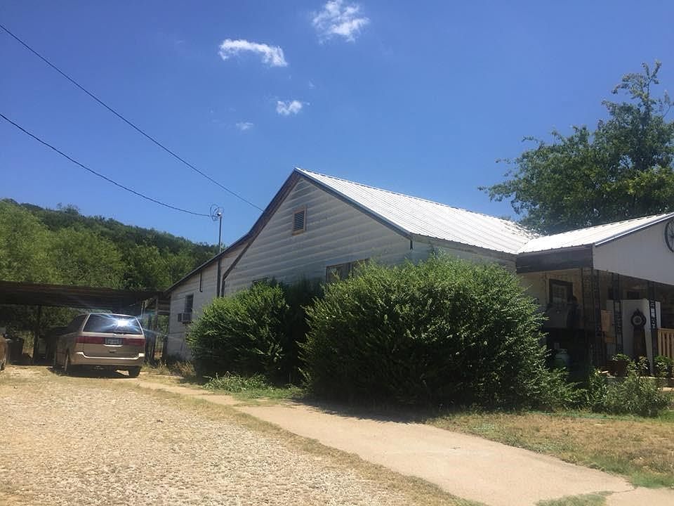 2nd image of 1102 SW 10th St