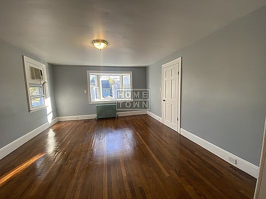 2nd image of 61 William St #2