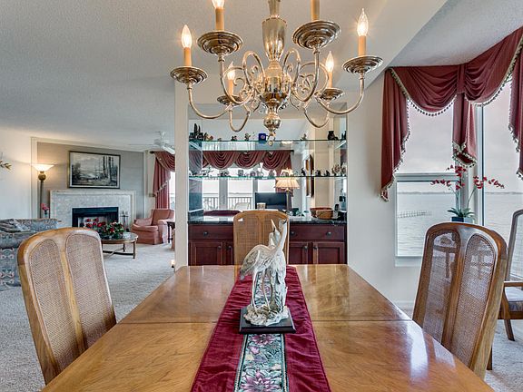 4th image of 205 Ballyshannon St #302