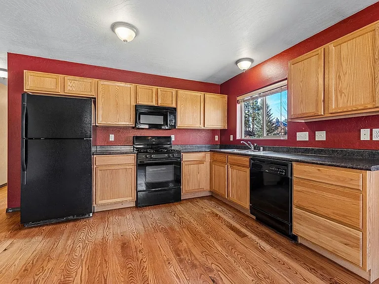 Meadowbrook Dr — Photo 4
