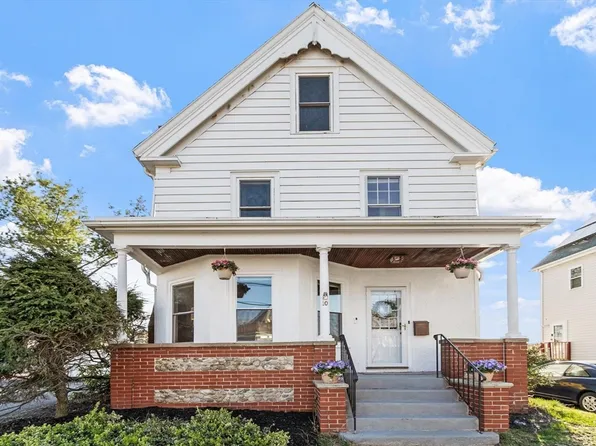 10 Lake View Pl, Lynn, MA 01904